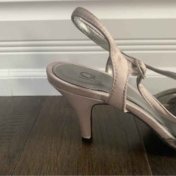 Cause & Effect Size 6.5 Silver 3 Inch Heels - Picture 9 of 13
